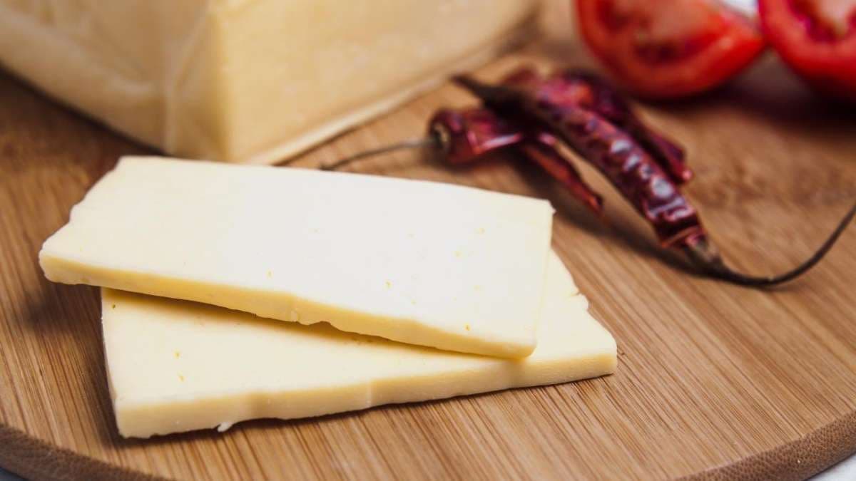 La elaboración artesanal del queso menonita en los alrededores de Cuatro Ciénegas